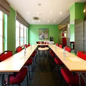 Abc Airport Hotell 3*